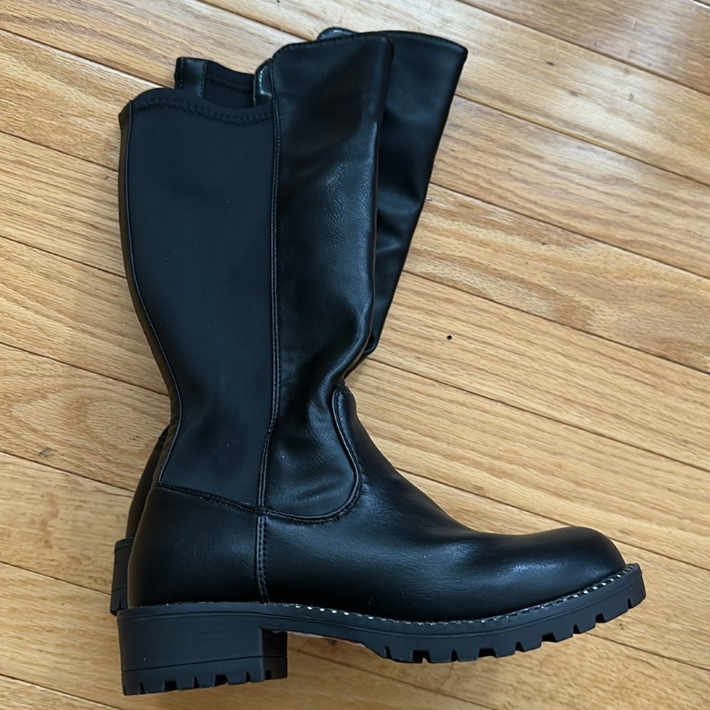 Steve Madden black boots